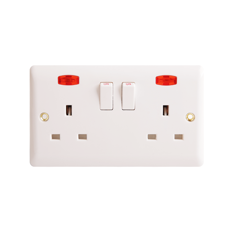 What are the characteristics of Bakelite single pole switch socket with neon light？